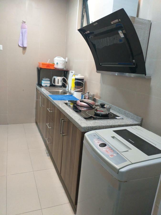 Kempas Indah @ The Secret Garden Homestay Johor Bahru Exterior photo